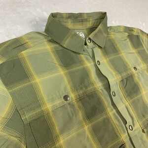 REI Co-op Shirt Mens Medium Green Plaid Nylon Short Sleeve Pockets Hiking